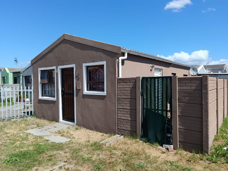 2 Bedroom Property for Sale in Phoenix Western Cape